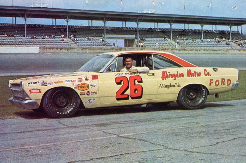 Illustration for article titled The problem with stock car racing